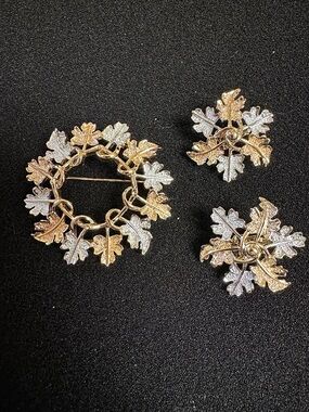 1960’s Sarah Coventry Garland Gold and Silver Leaf Circle Brooch & Earrings Set